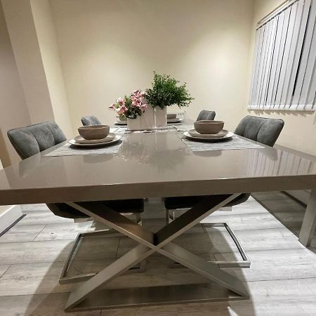 Big 3 Bedroom London House With 2 Bathroom Stadtteil Plumstead Exterior foto