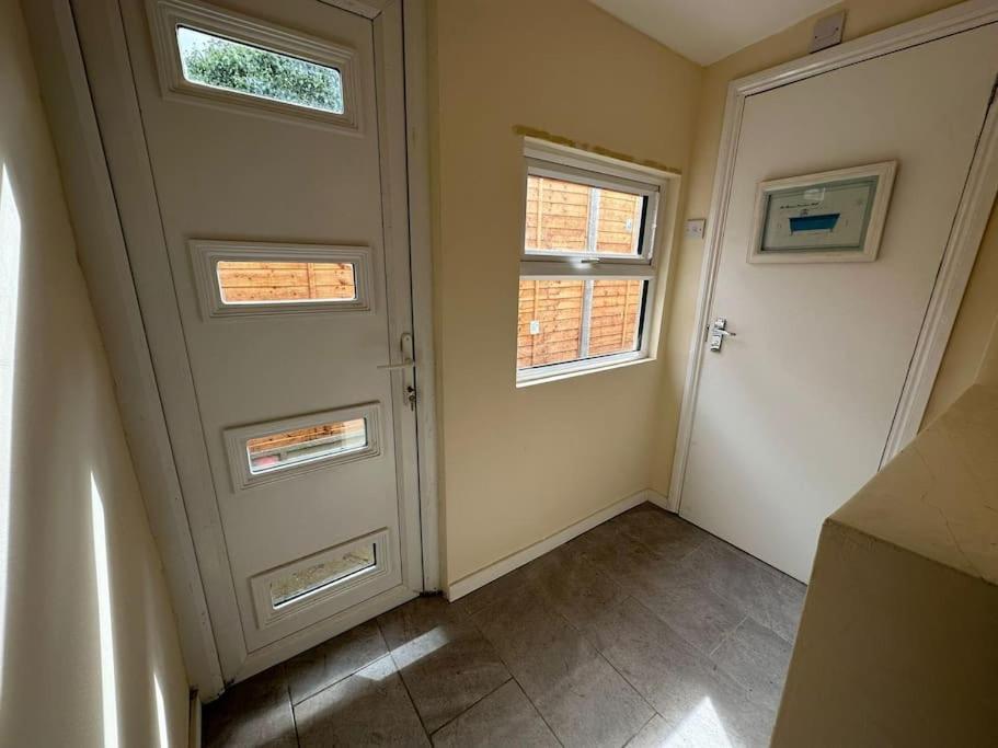 Big 3 Bedroom London House With 2 Bathroom Stadtteil Plumstead Exterior foto