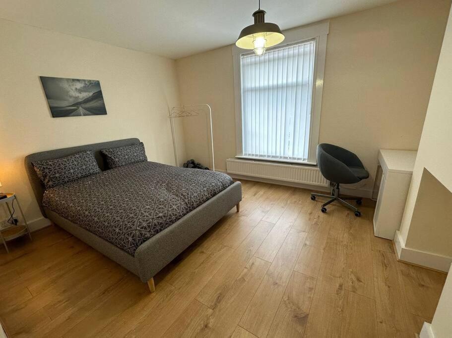 Big 3 Bedroom London House With 2 Bathroom Stadtteil Plumstead Exterior foto